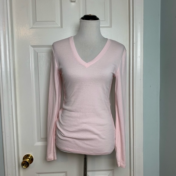 Old Navy Tops - Old Navy Perfect Tee. Size S